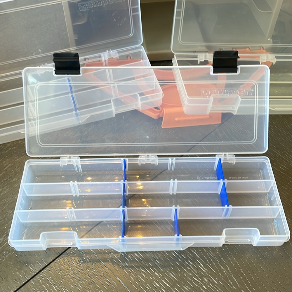 Large Multi Purpose Storage Box with separate sections - Picture 5 of 11
